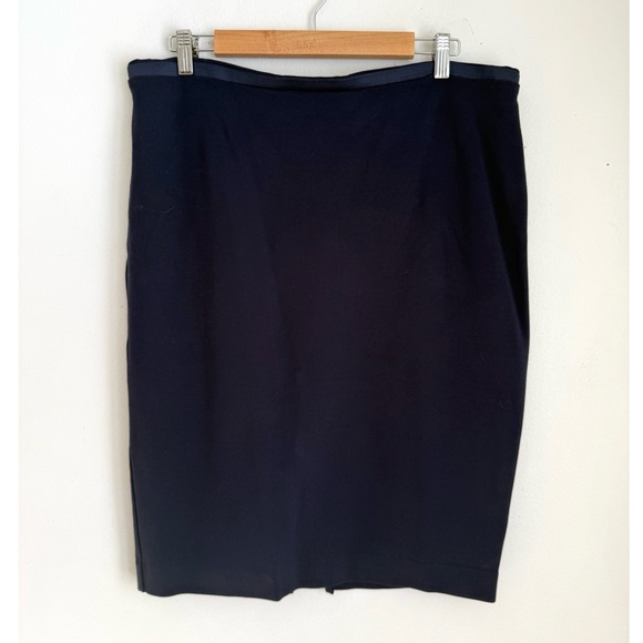 Boden Hampshire Ponte Skirt in Navy Blue - Picture 4 of 8